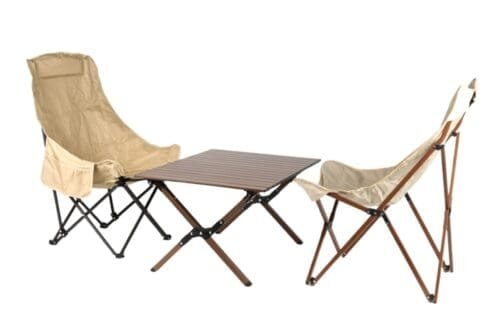 Gartentisch und Stühle