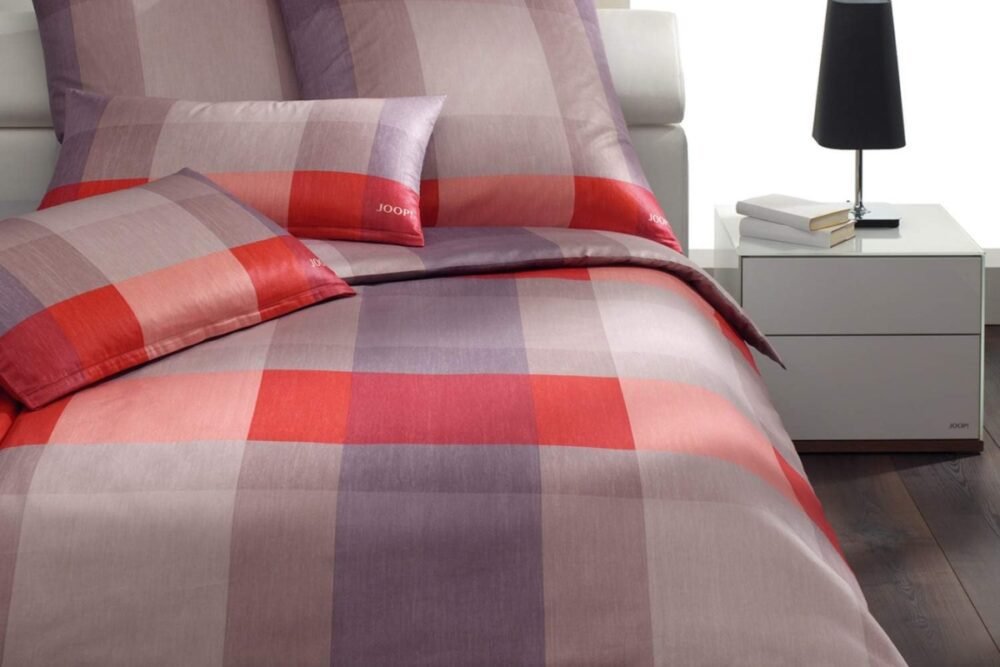 JOOP! Tinted Squares Bettwäsche in Carmin-Rot